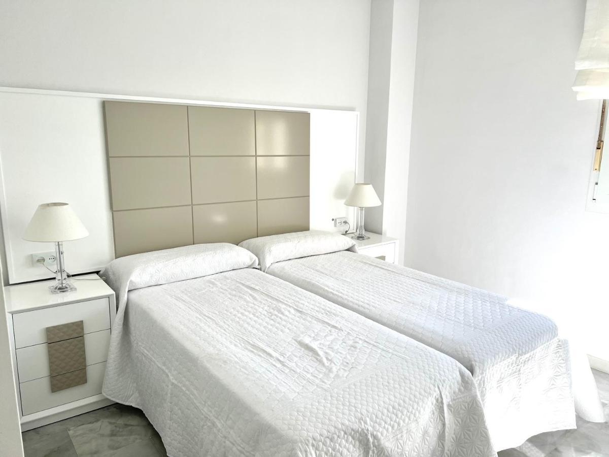 Mi Capricho 170 Beachfront Apartment Sitio de Calahonda Exteriér fotografie